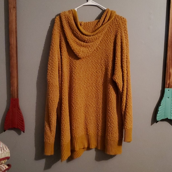 Sweater - Picture 2 of 2